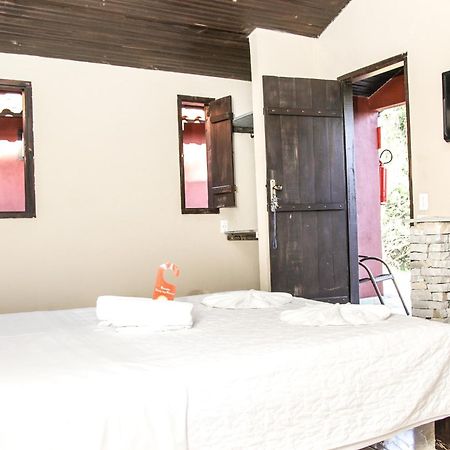 Pousada Villa Das Pedras Pirenópolis Oda fotoğraf